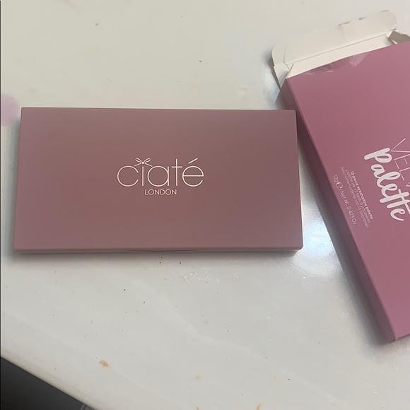 Brand New Ciate Eyeshadow Pallet☺️ - Picture 3 of 4